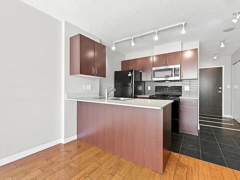 938 Smithe St #2006 — Photo 3