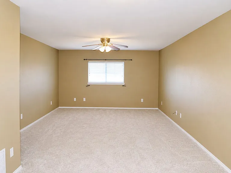 712 White Hawk Trl — Photo 31