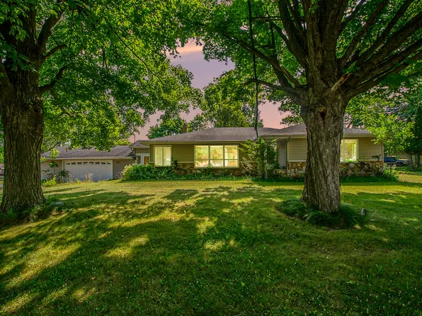 507 Orton St, Howard City, MI 49329