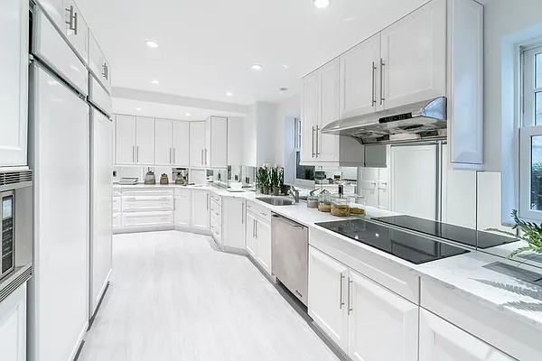 Sold by Stribling | media 16