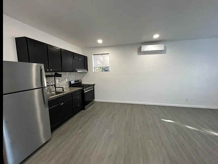 2609 University Ave #A — Photo 1