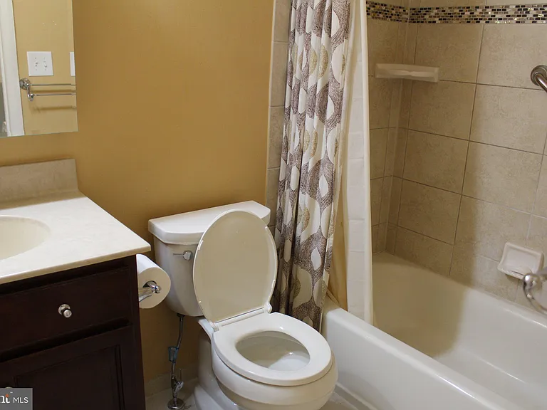 1120 Linkside Dr — Photo 10