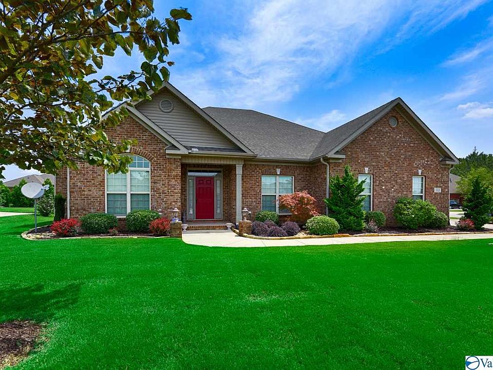 1st image of 203 Danaher Ln NW