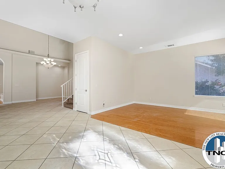 17998 Vista Point Dr — Photo 5