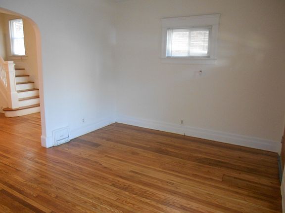 4th image of 1481 Coutant Ave