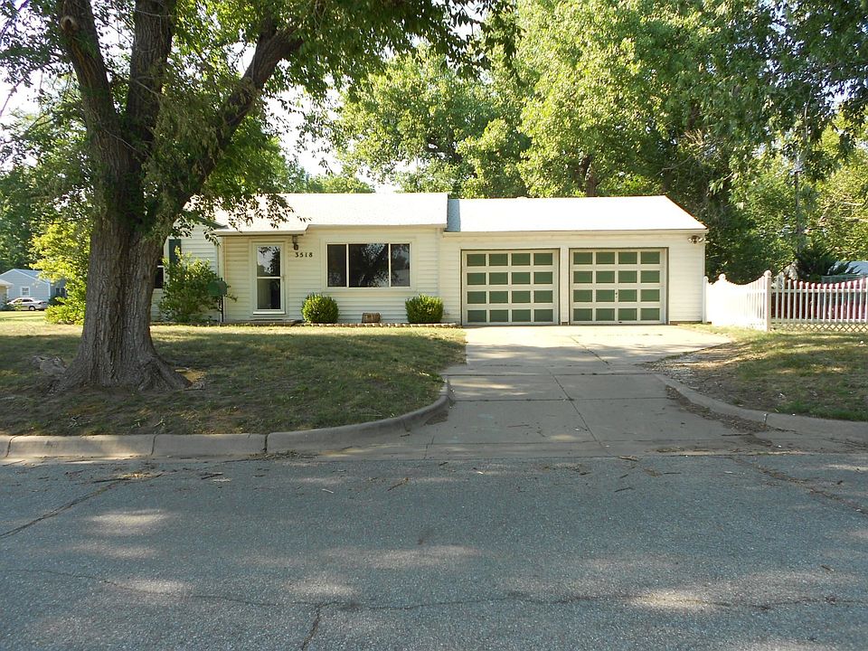 Great house on Corner lot