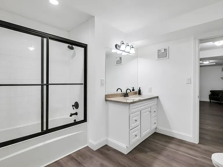 1110 N Sea Rd — Photo 26