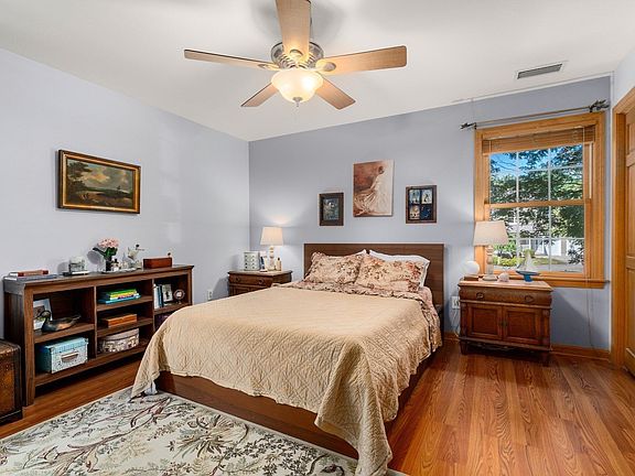 5th image of 19 Gerard Ln Unit 19