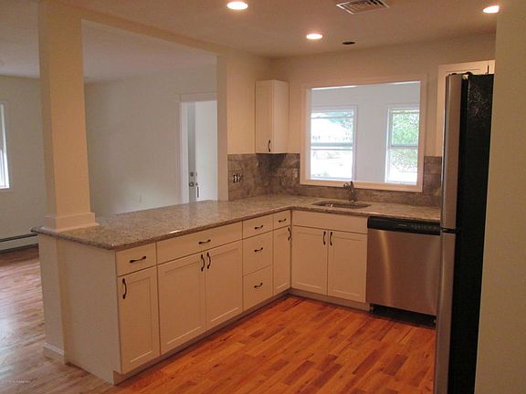 3rd image of 2188 Mount Carmel Blvd