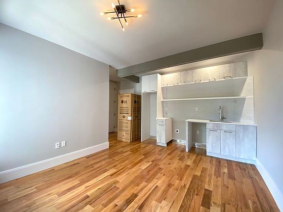 2nd image of 245 Sullivan Pl #C6e