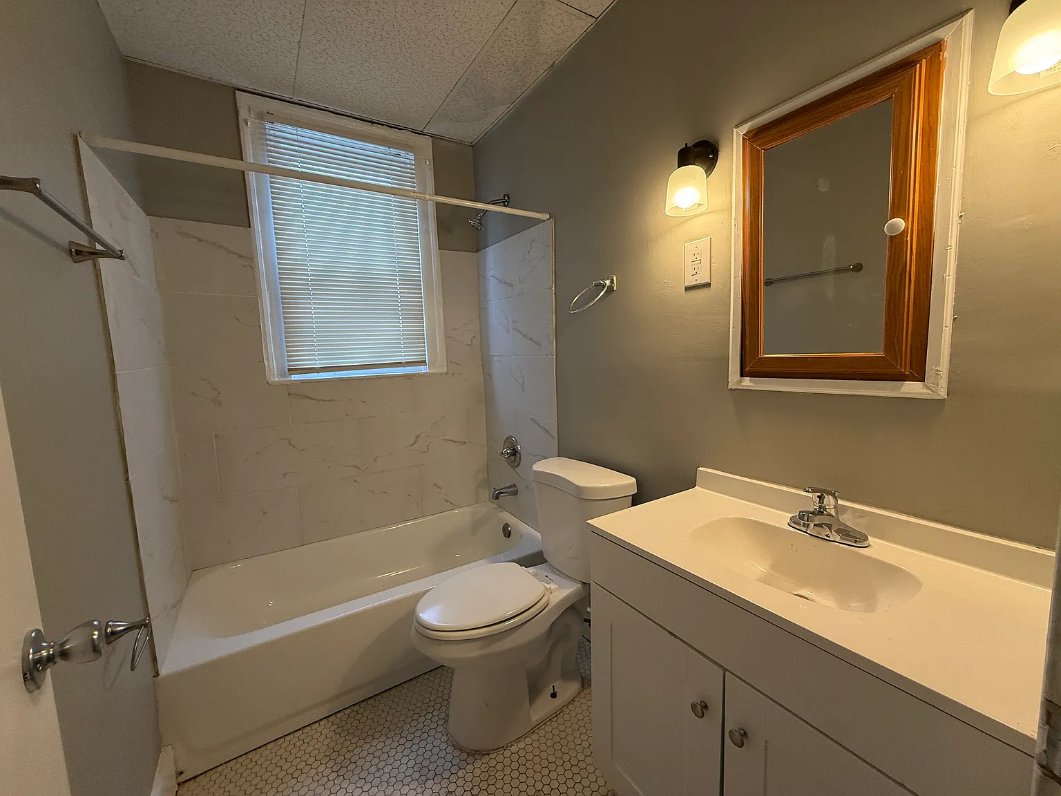 Navaho Apartments — Photo 3