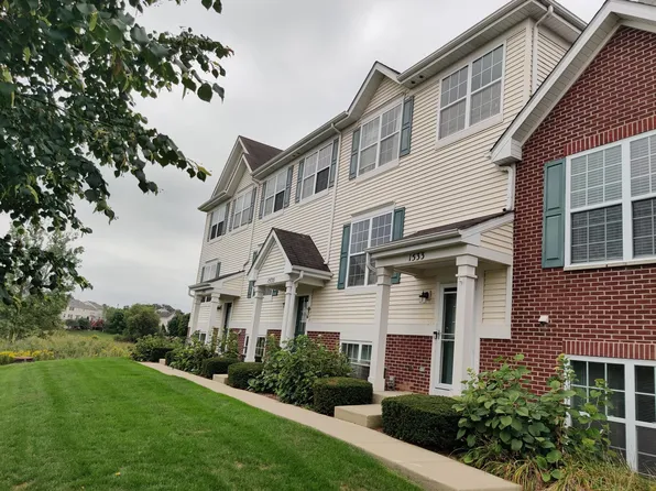 1535 W Turtle Creek Ln, Round Lake, IL 60073