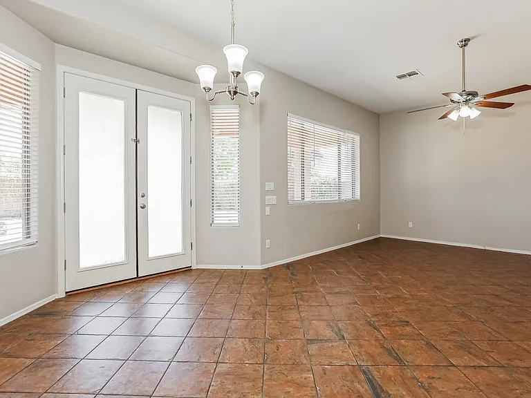 4091 E Carriage Way — Photo 6