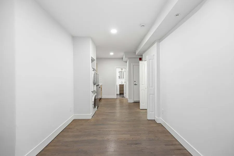 270 Newbury Street — Photo 4