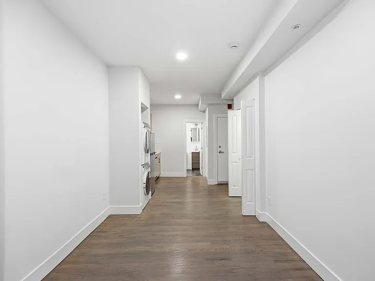 270 Newbury St — Photo 5