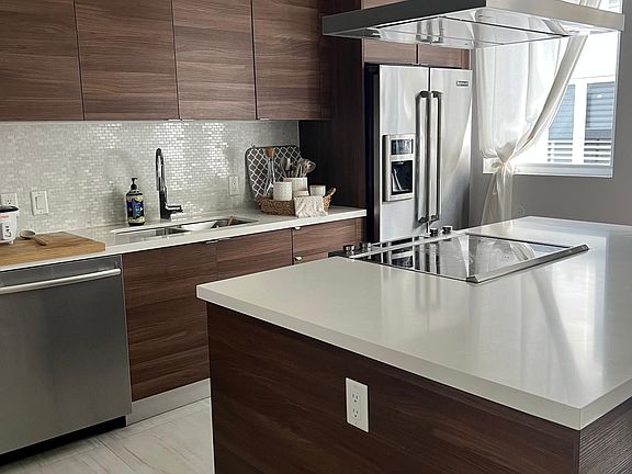 5th image of 9159 NW 33rd St