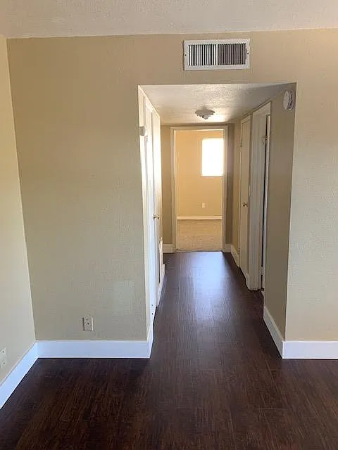 2 bed, 840 sqft, $1,350 — Photo 4