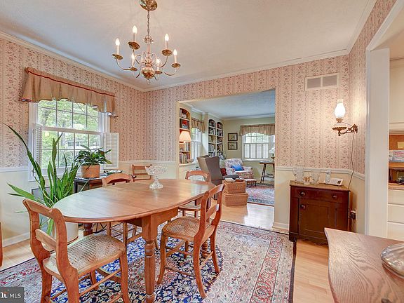 3rd image of 368 Stonehouse Dr