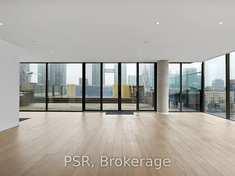 500 Wellington St W #Penthouse 1001 — Photo 8