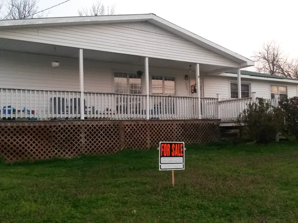127 W Center St, Cave City, AR 72521