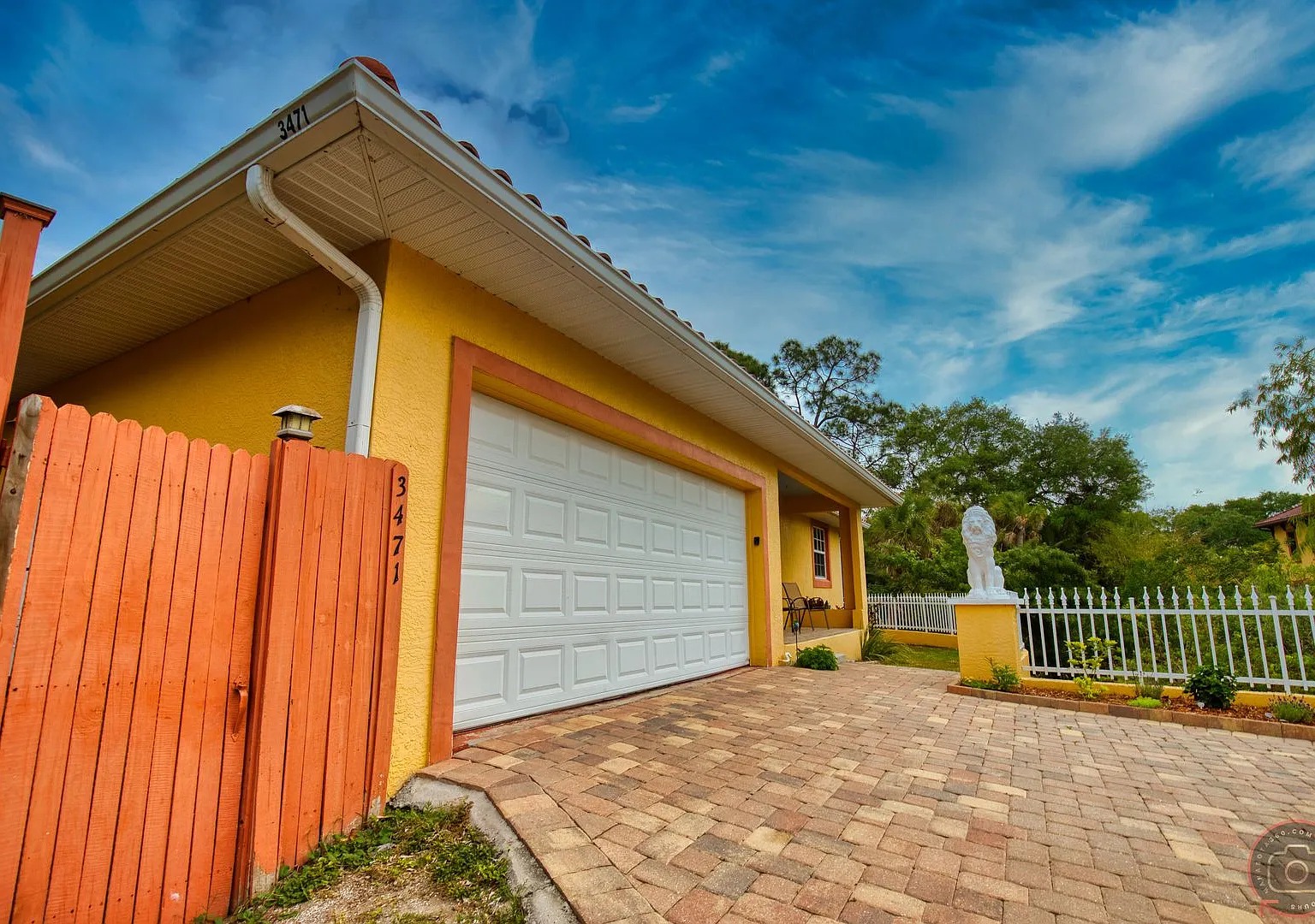 Seasonal Short-term Single-Family Pool Home in South Venice! — Photo 3