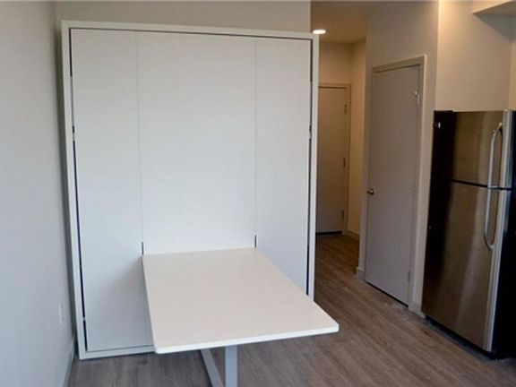4th image of 1113 E John St #0B-1Ba-267Sqft