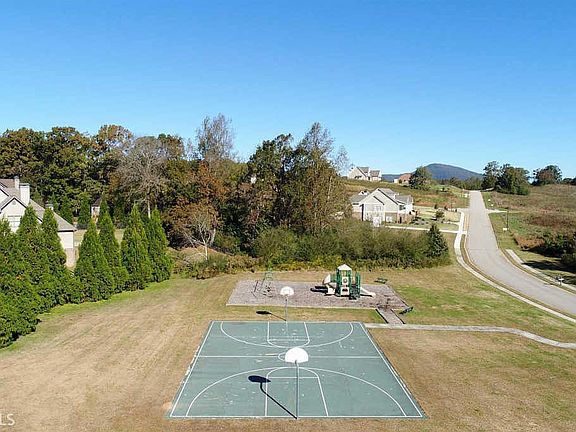 4th image of 5862 Canterbury Way