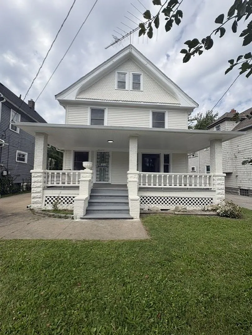 Room to Spread Out! 4-Bedroom Home with Basement & Storage Attic — Photo 1