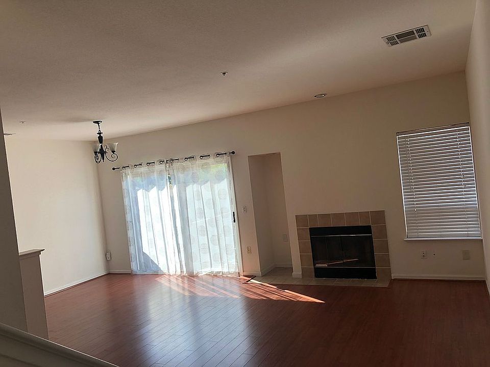 1st image of 711 Star Jasmine Ct