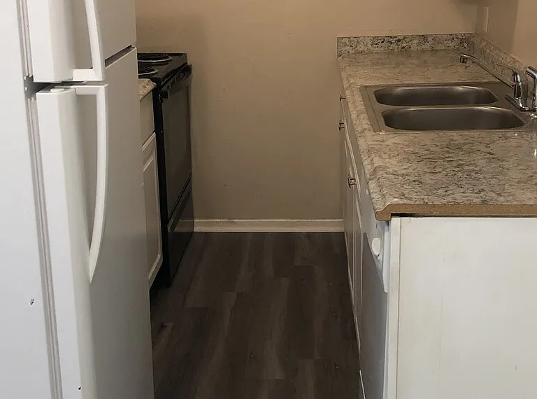 612 Londonderry Ln #616205 — Photo 3