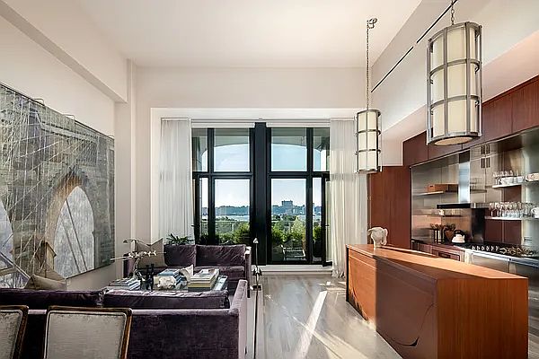 1st image of 200 11th Ave APT 3S