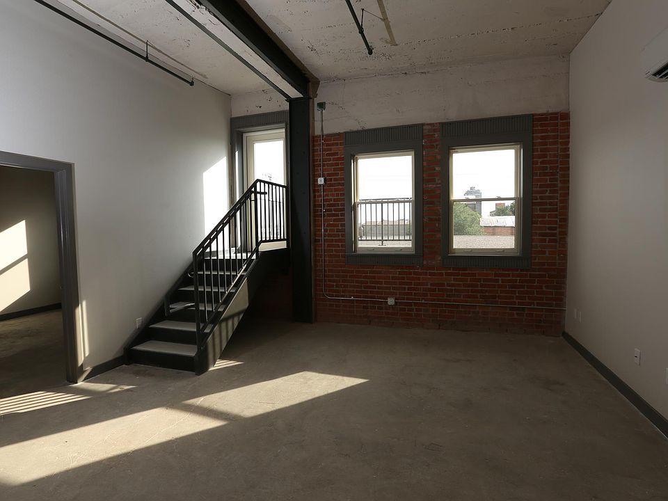 1st image of 2019 Montana Ave #2