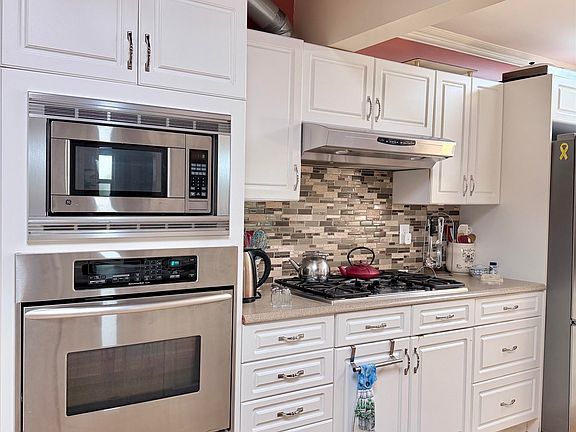 3rd image of 2139 171st St