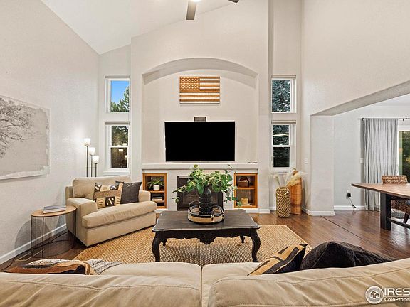 4th image of 3441 Larkspur Dr