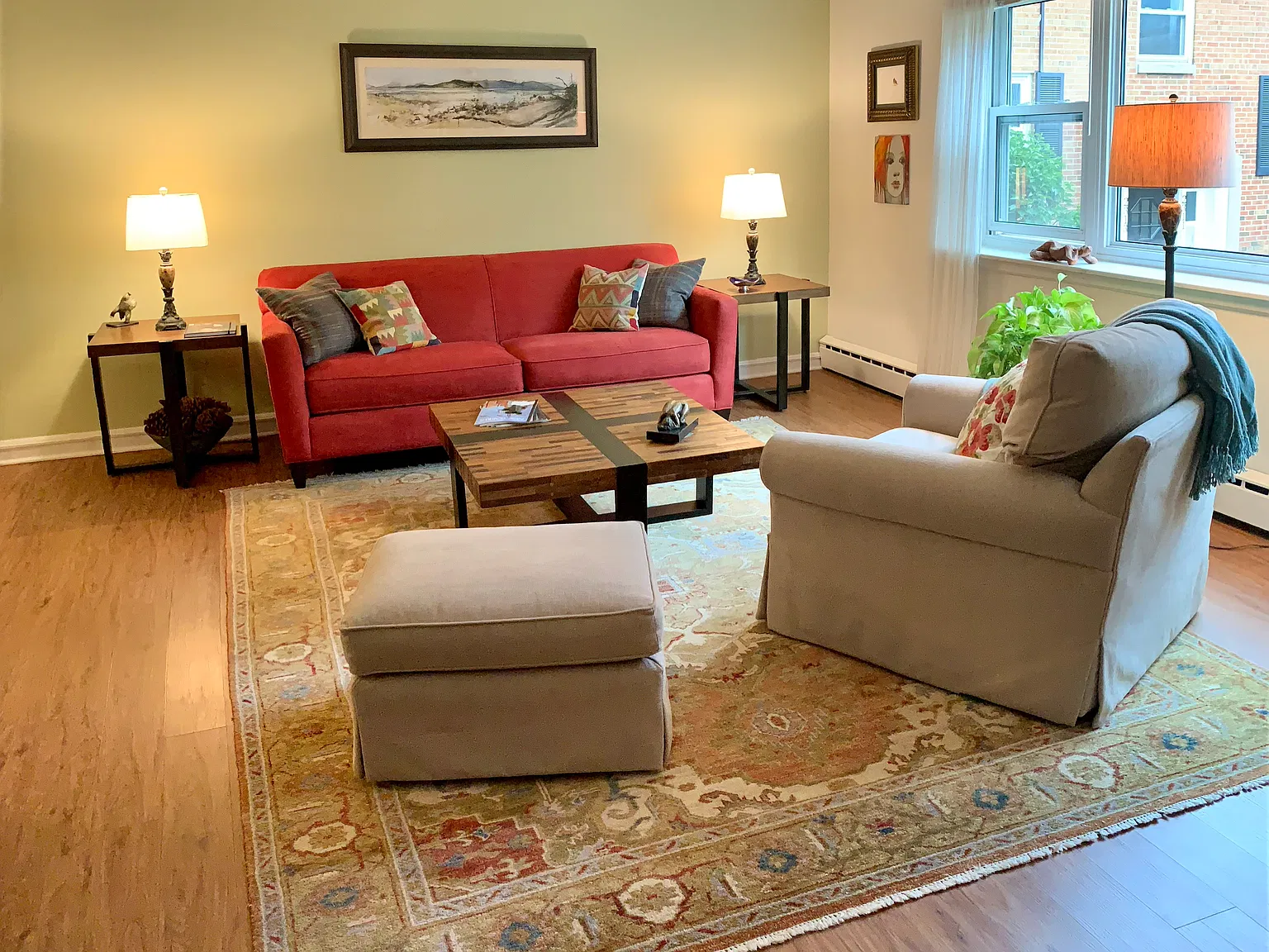 2 bed, 900 sqft, $1,995 — Photo 1