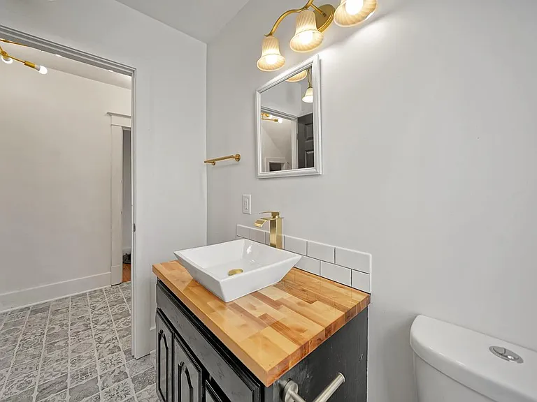 1603 N Cotner Blvd — Photo 21