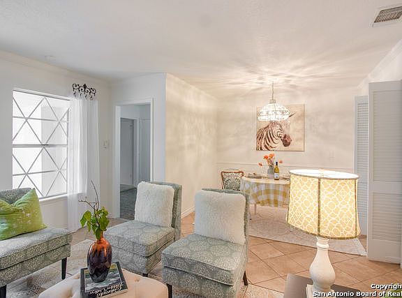 4th image of 10411 Tioga Dr