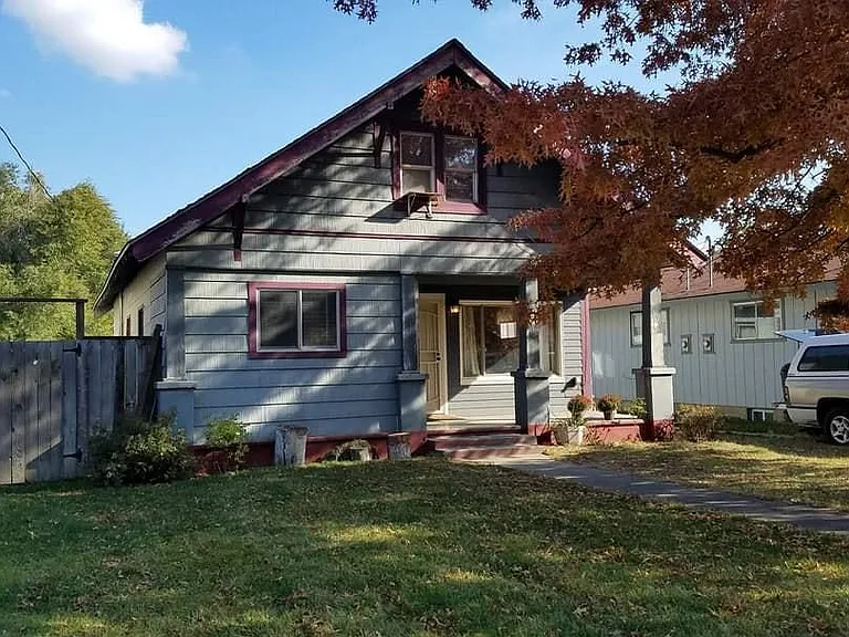 6032 N Lacey St #A — Photo 1