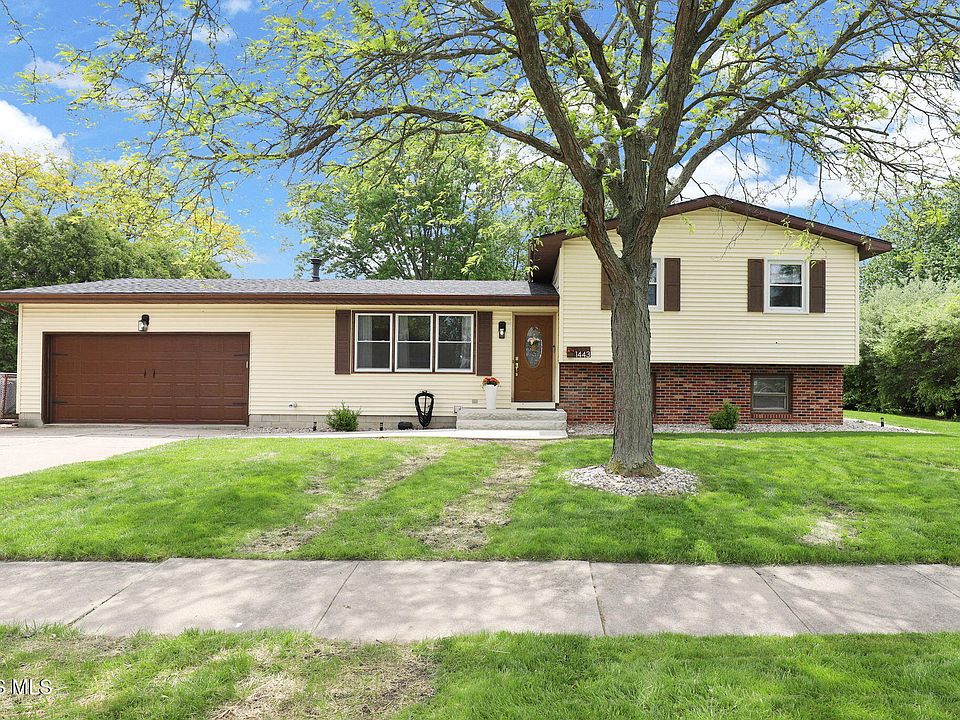 1st image of 1443 Rosewood Dr