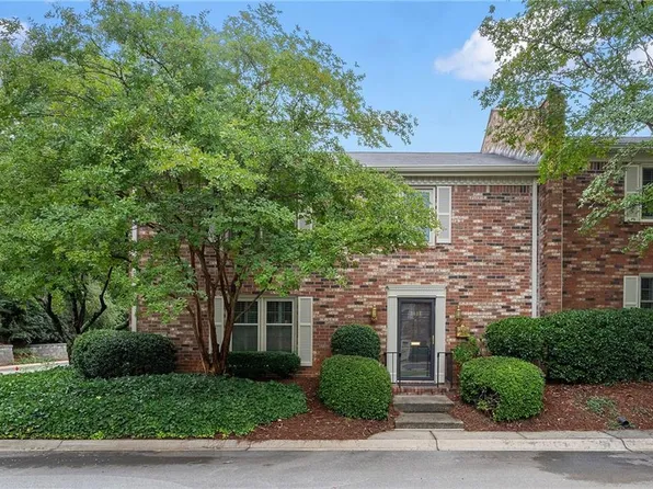 2455 Leafgate Rd, Decatur, GA 30033