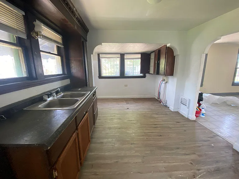 716 Plymouth St — Photo 15