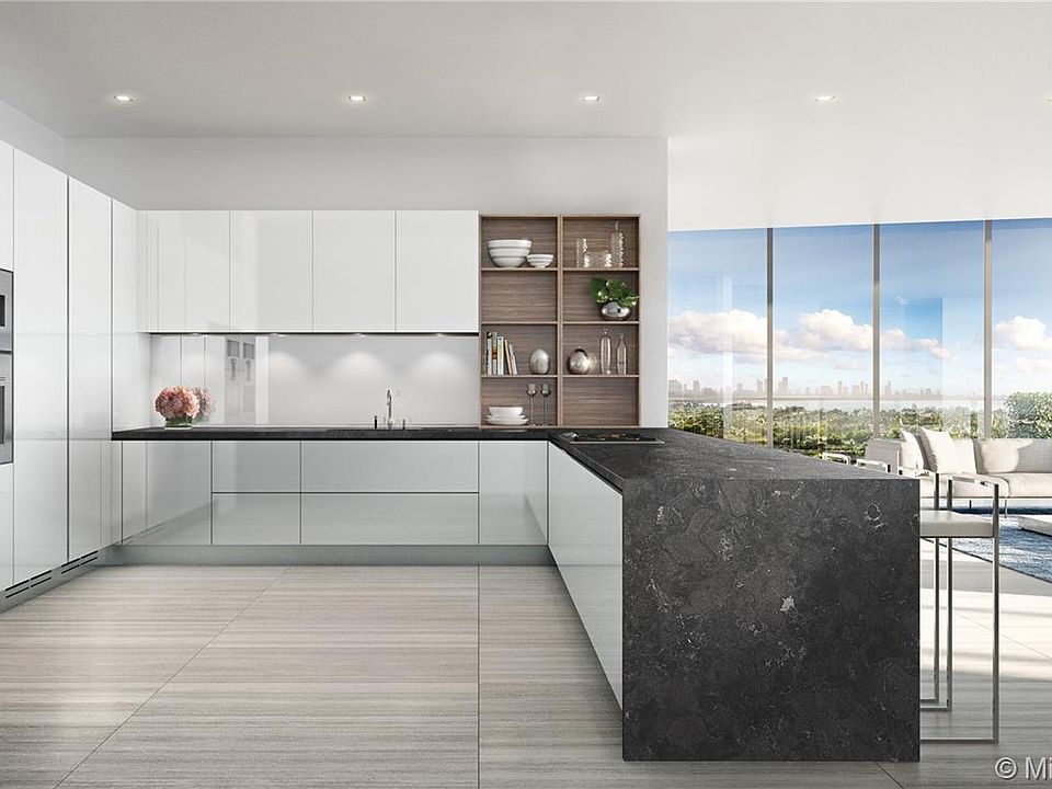 1st image of 4701 Meridian Ave #210