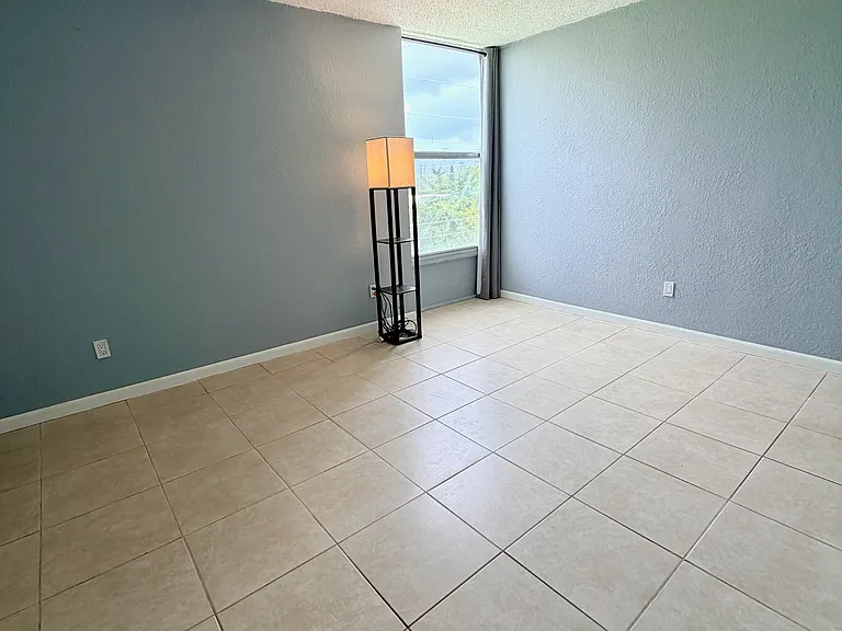 Master bedroom (darkening curtains included)