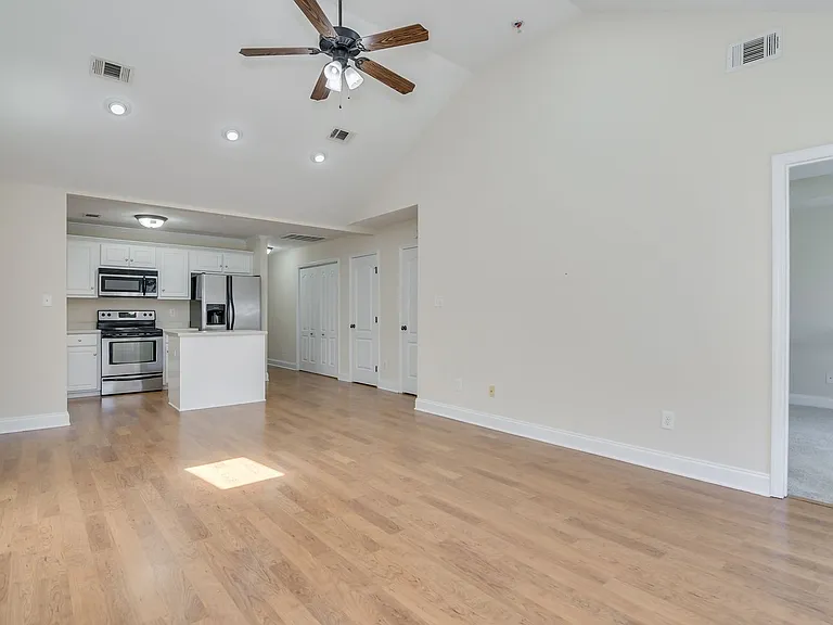 804 Bryan Cir — Photo 14