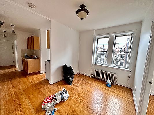 3rd image of 80 E 7th St APT 5A