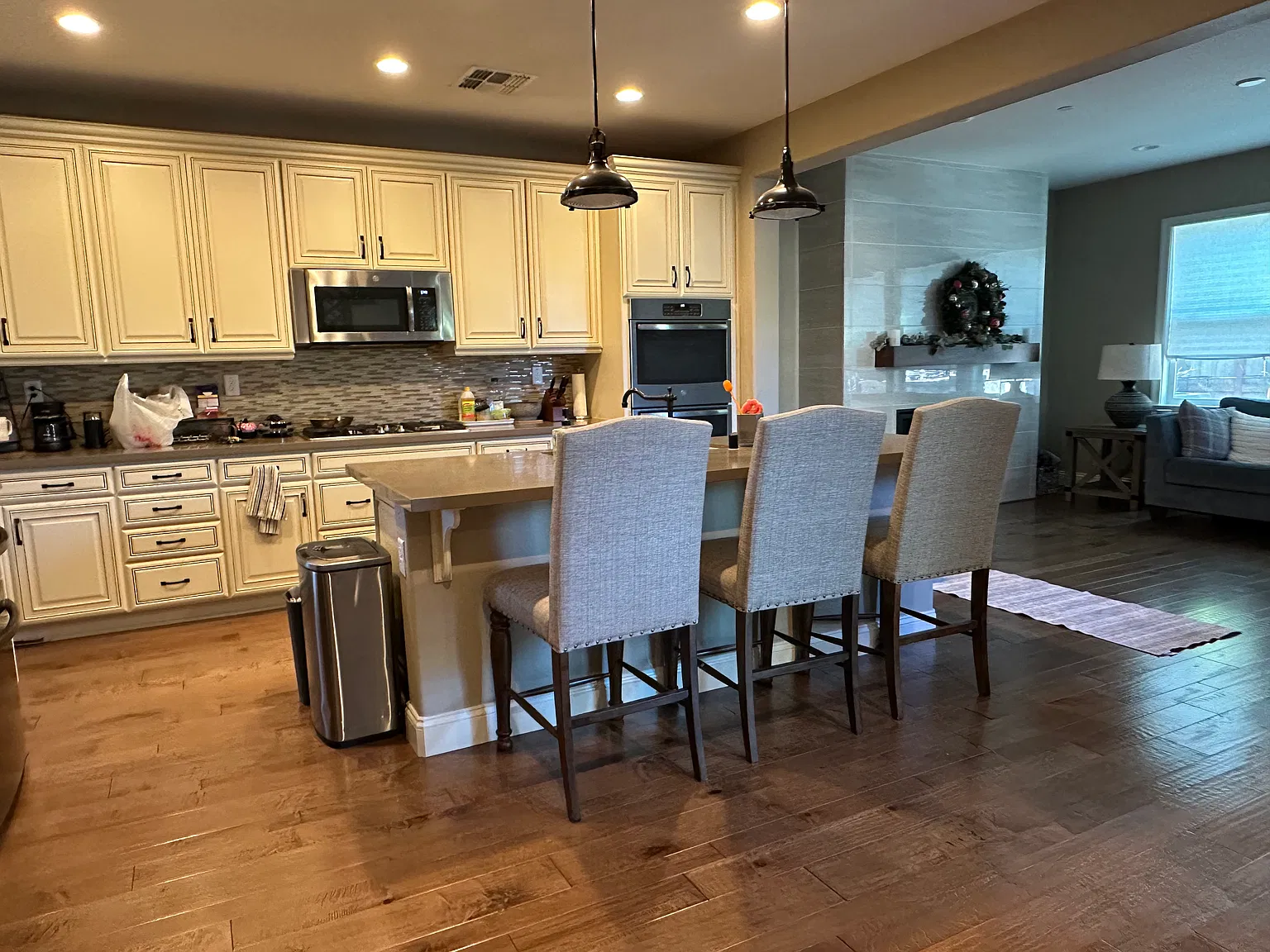 5 bed, 2832 sqft, $1,100 — Photo 3