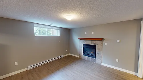152 Whitehorn Cres NE Photo 1