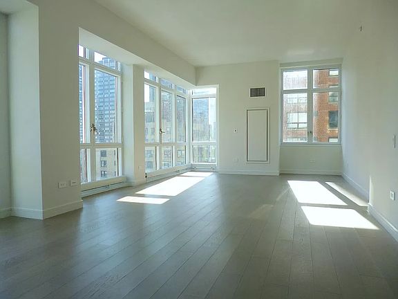 4th image of 305 E 51st St #9A