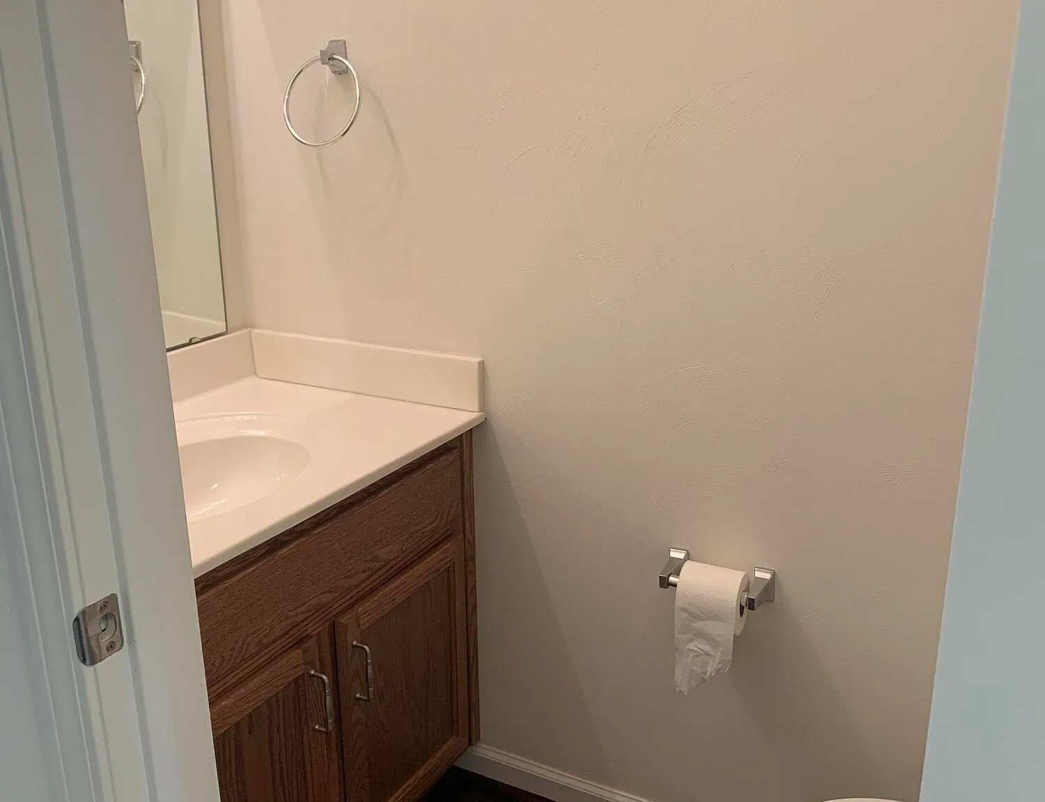 3 bed, 2.5 bath, 1452 sqft, $1,749 — Photo 3