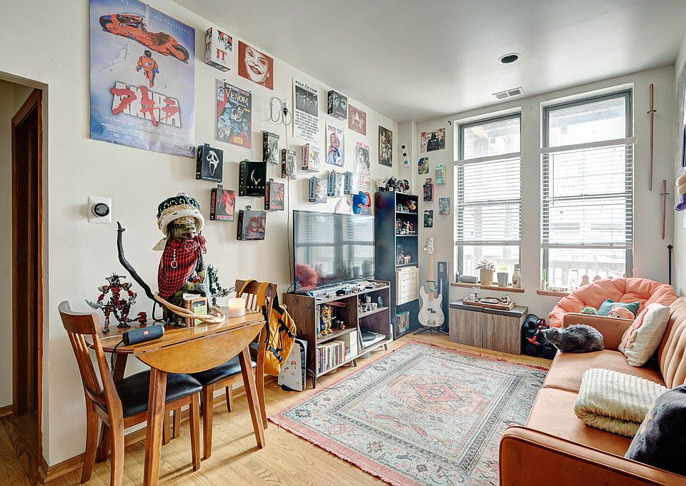 1st image of 1156 W Grand Ave APT 2